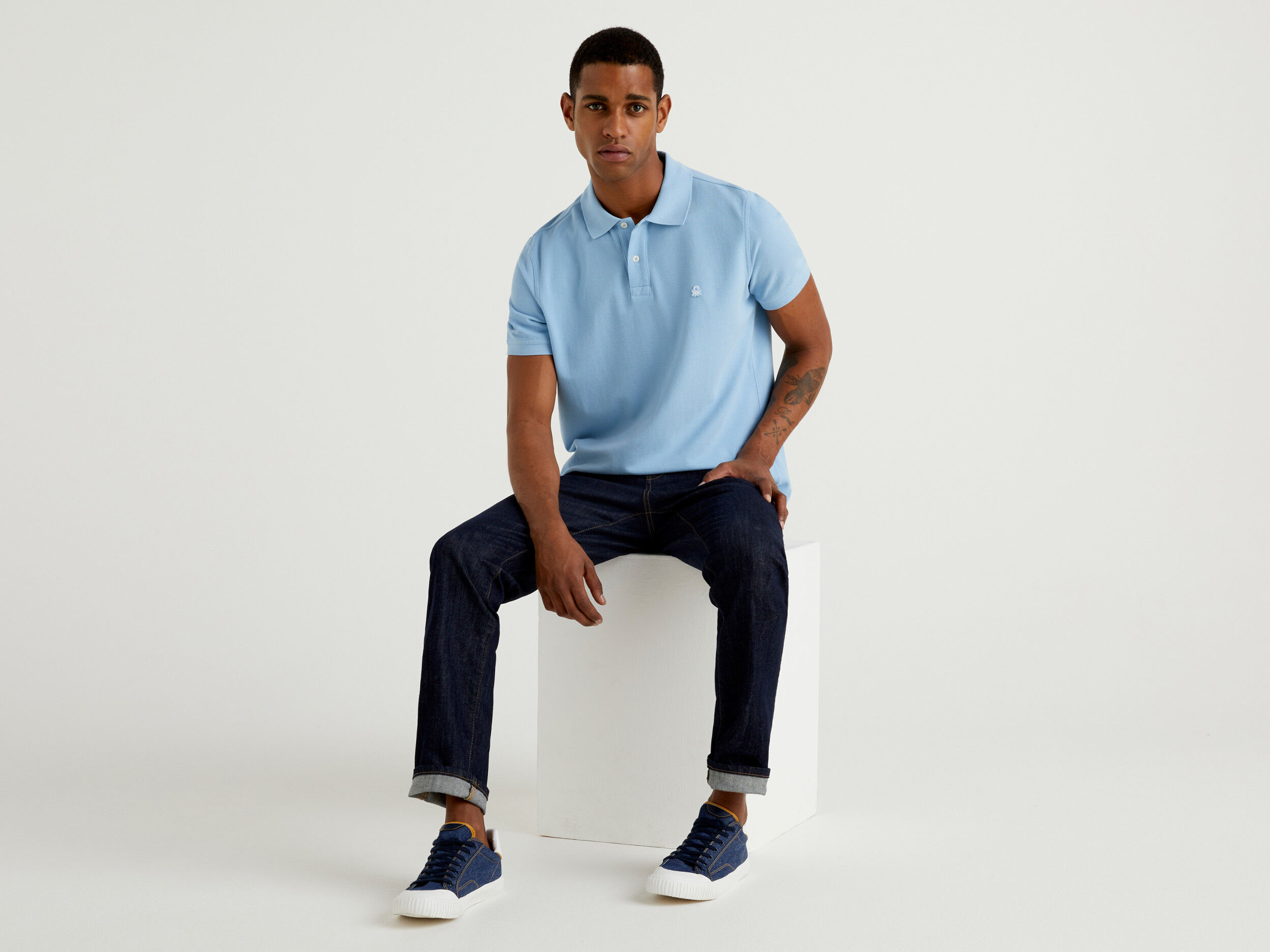 Polo celeste hombre new arrivals