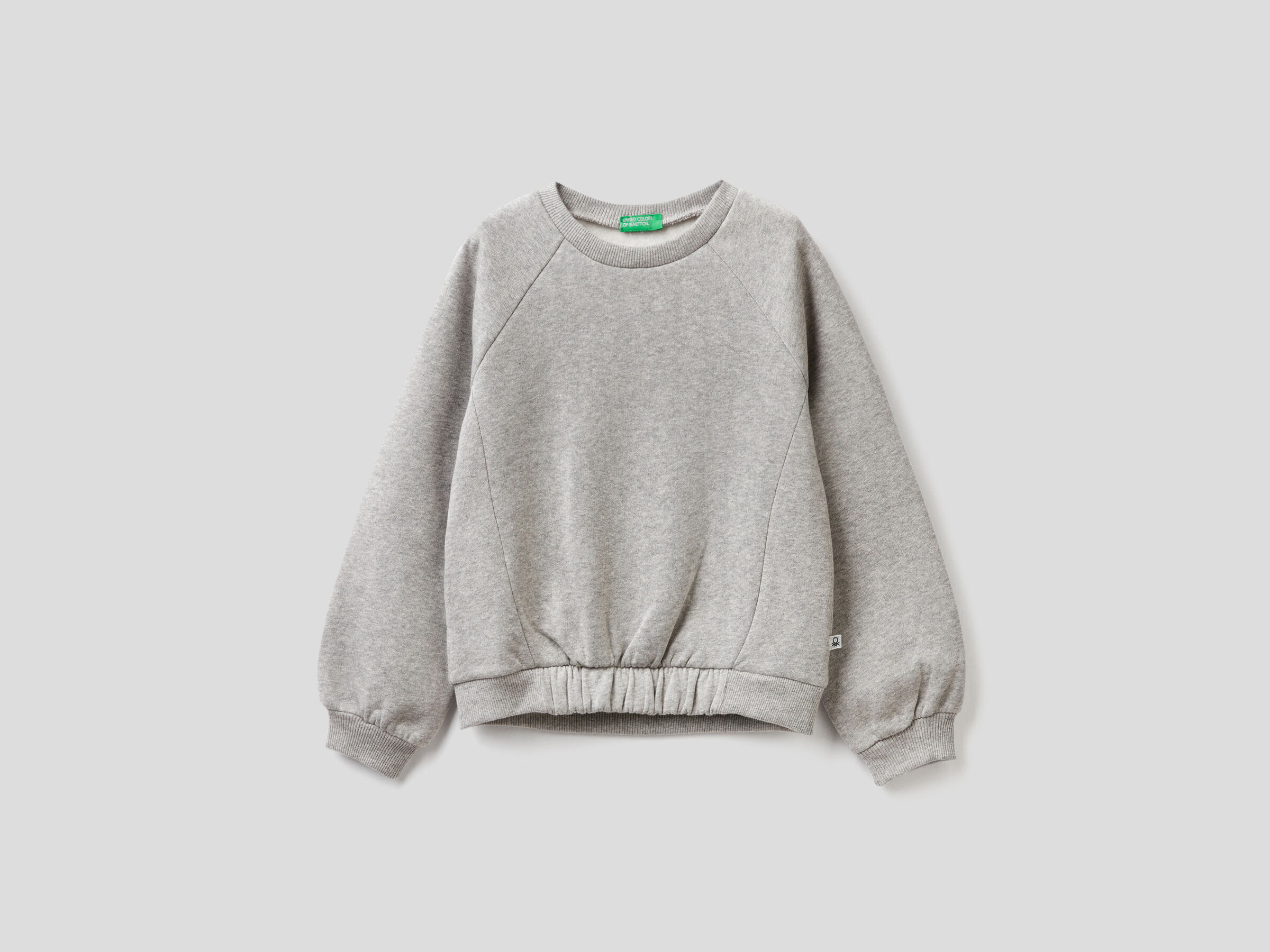 Sweatshirt with ruffled bottom image number null