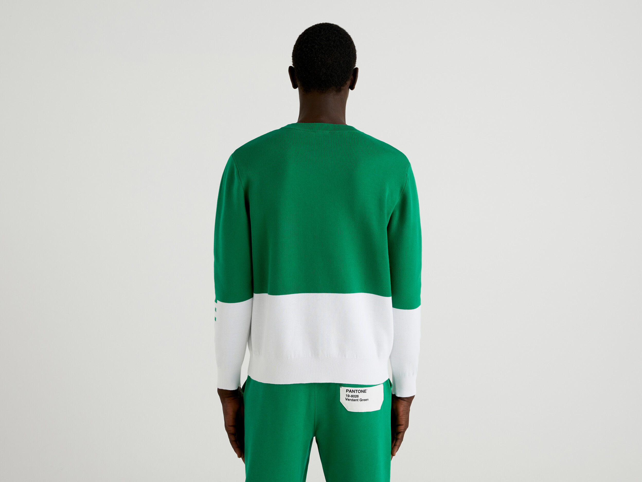 Green color shop block sweater