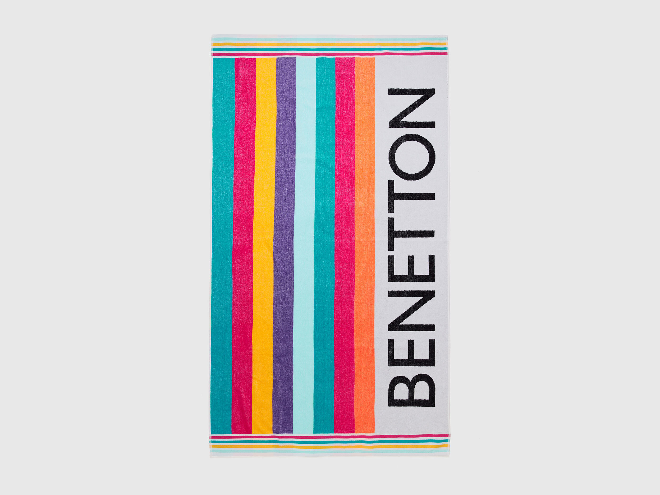 Beach towel in jacquard terry Multi color Benetton