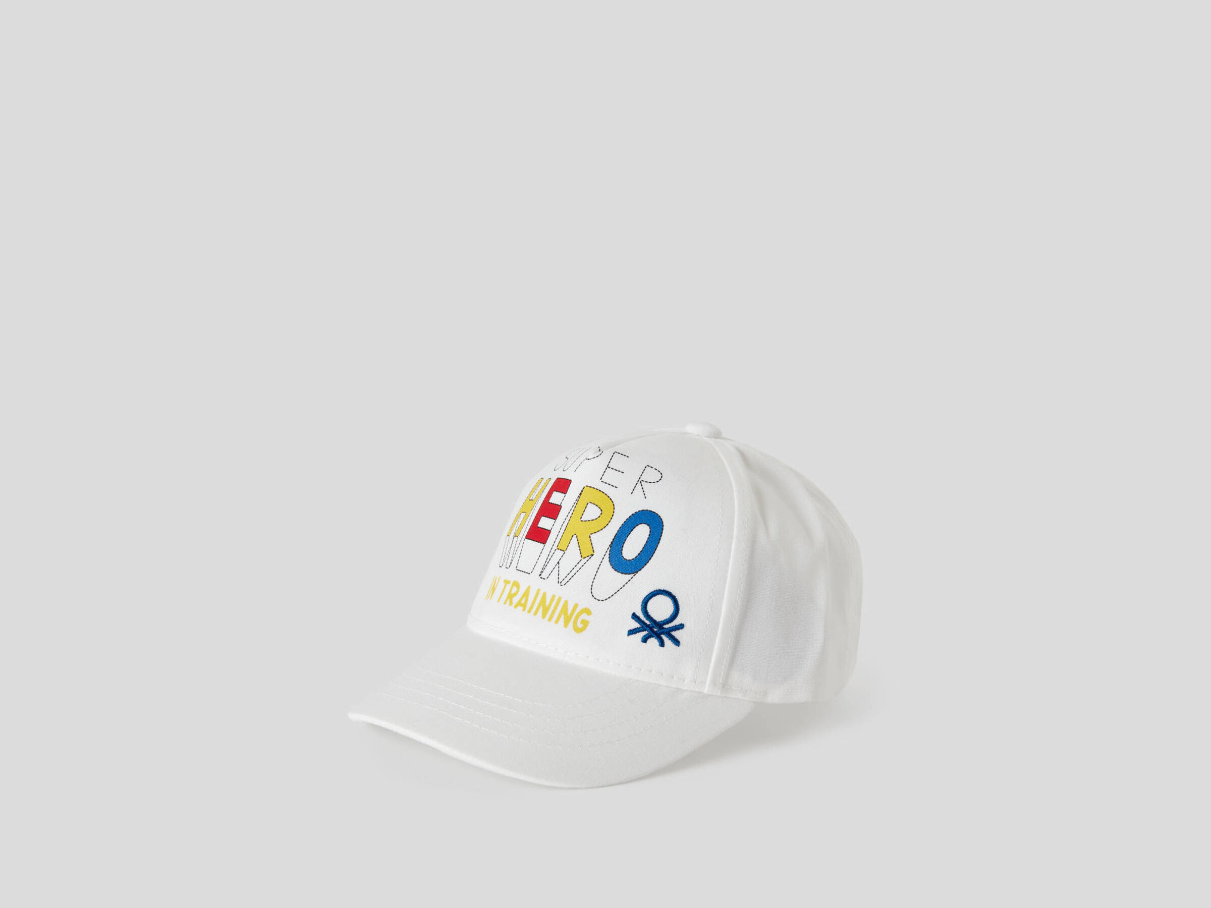 Hat in cotton image number null