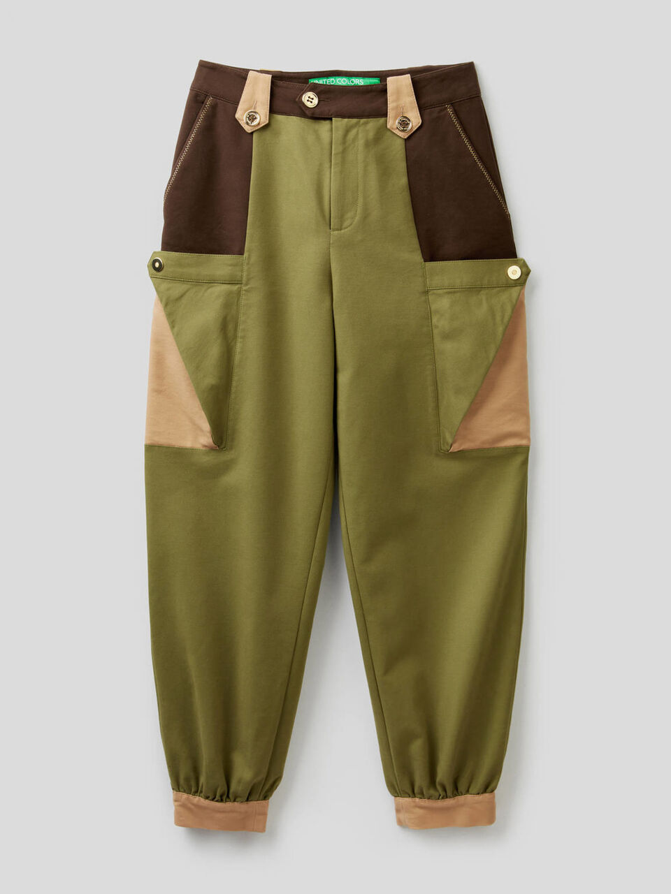 Pantalón cropped con maxibolsillos image number 1