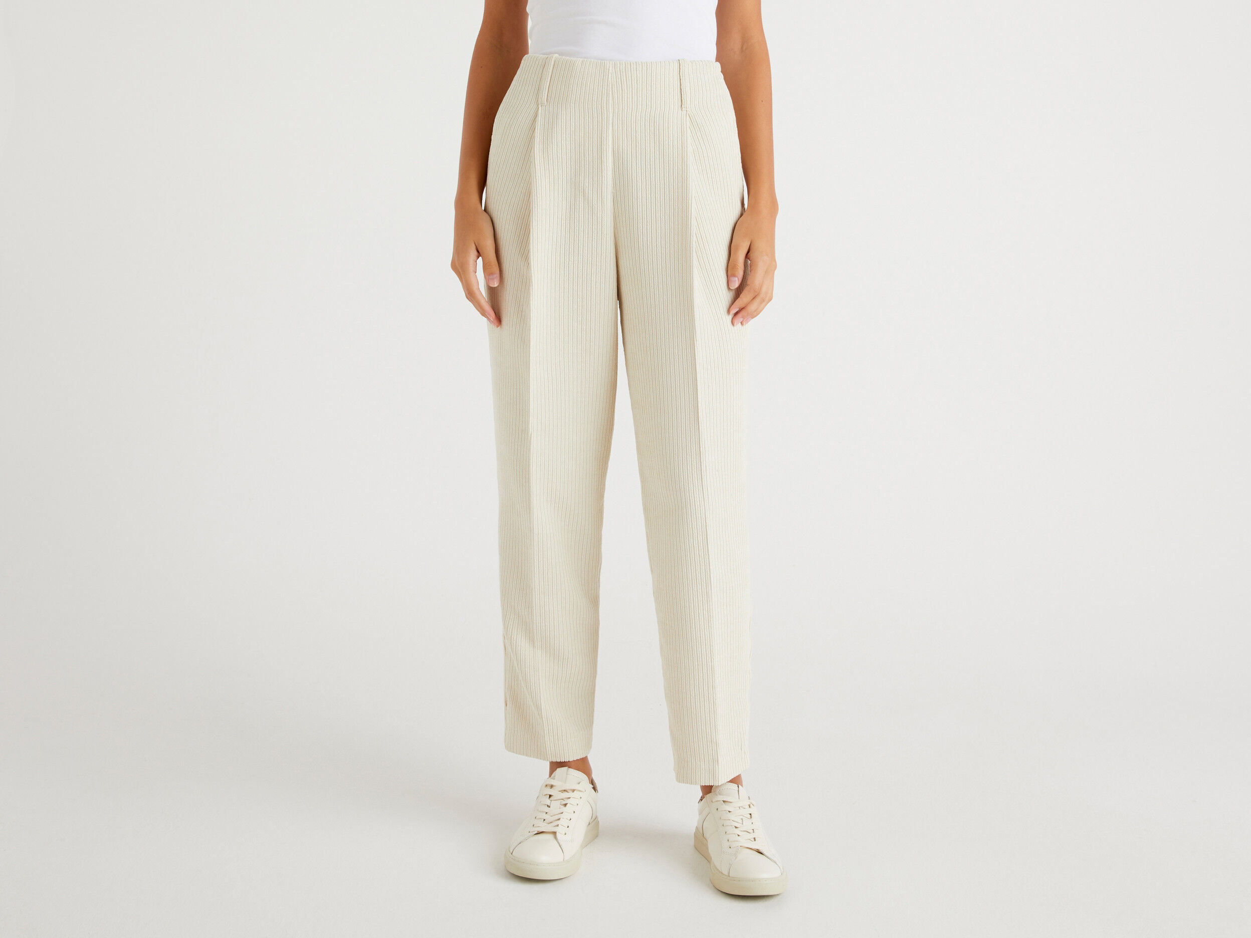 Wide Leg Pleated Trousers In White | MOE | SilkFred US
