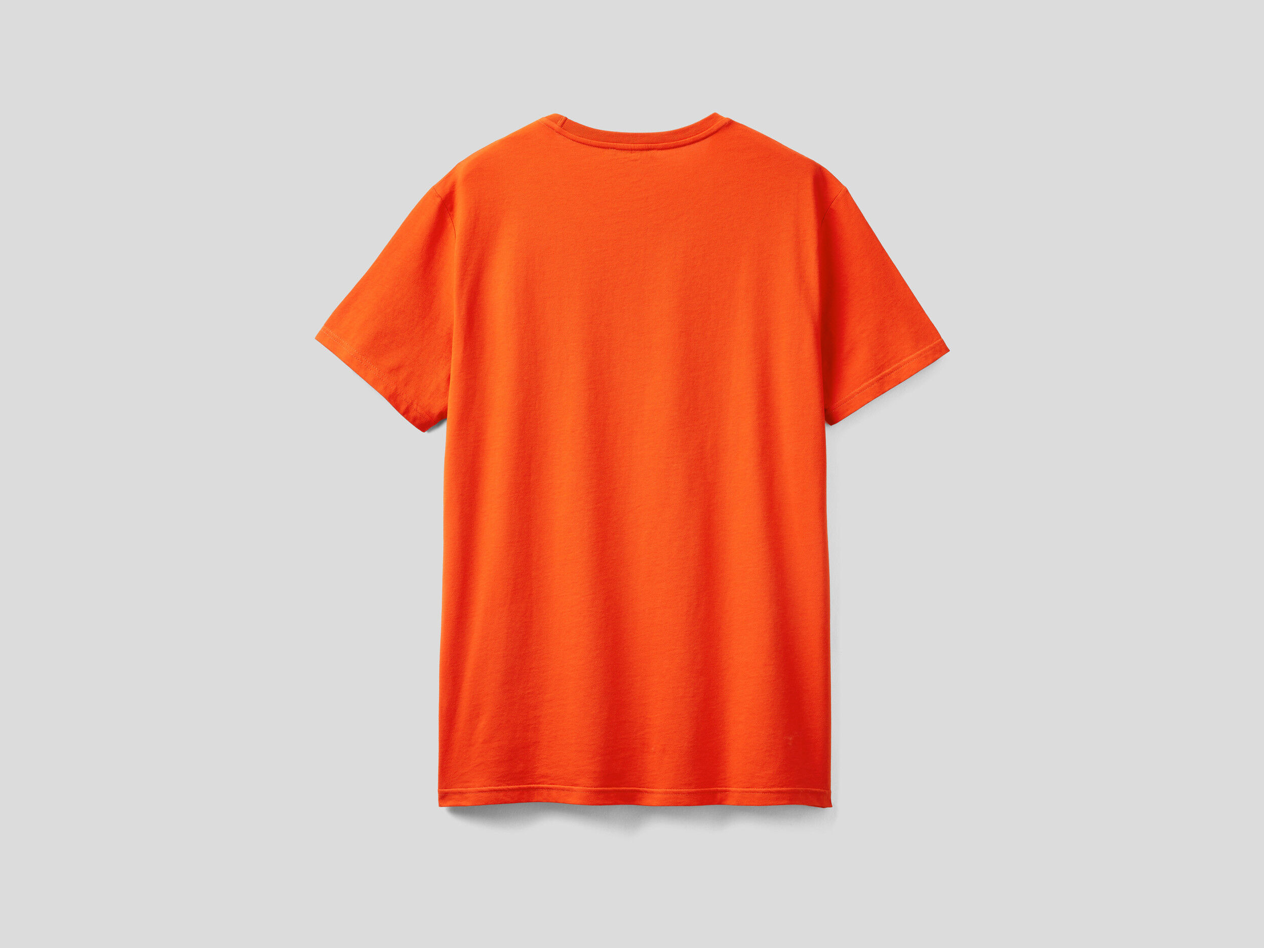 T shirt orange store