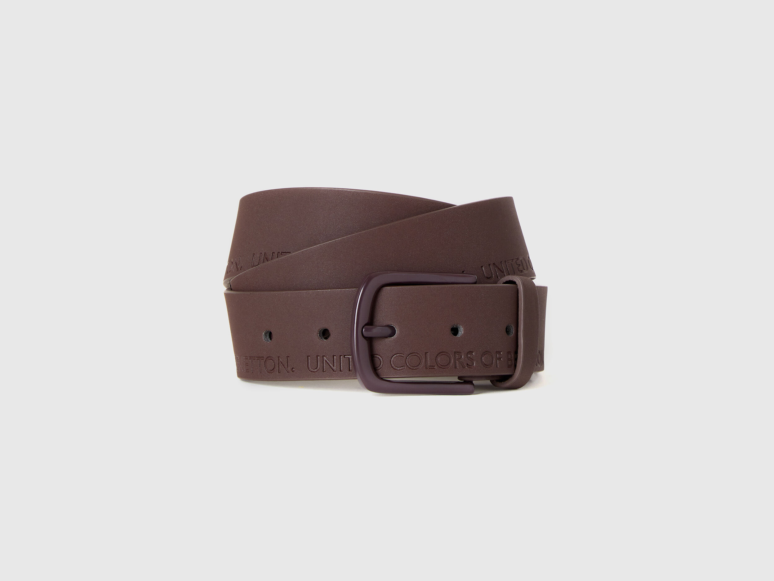 Ucb belts top