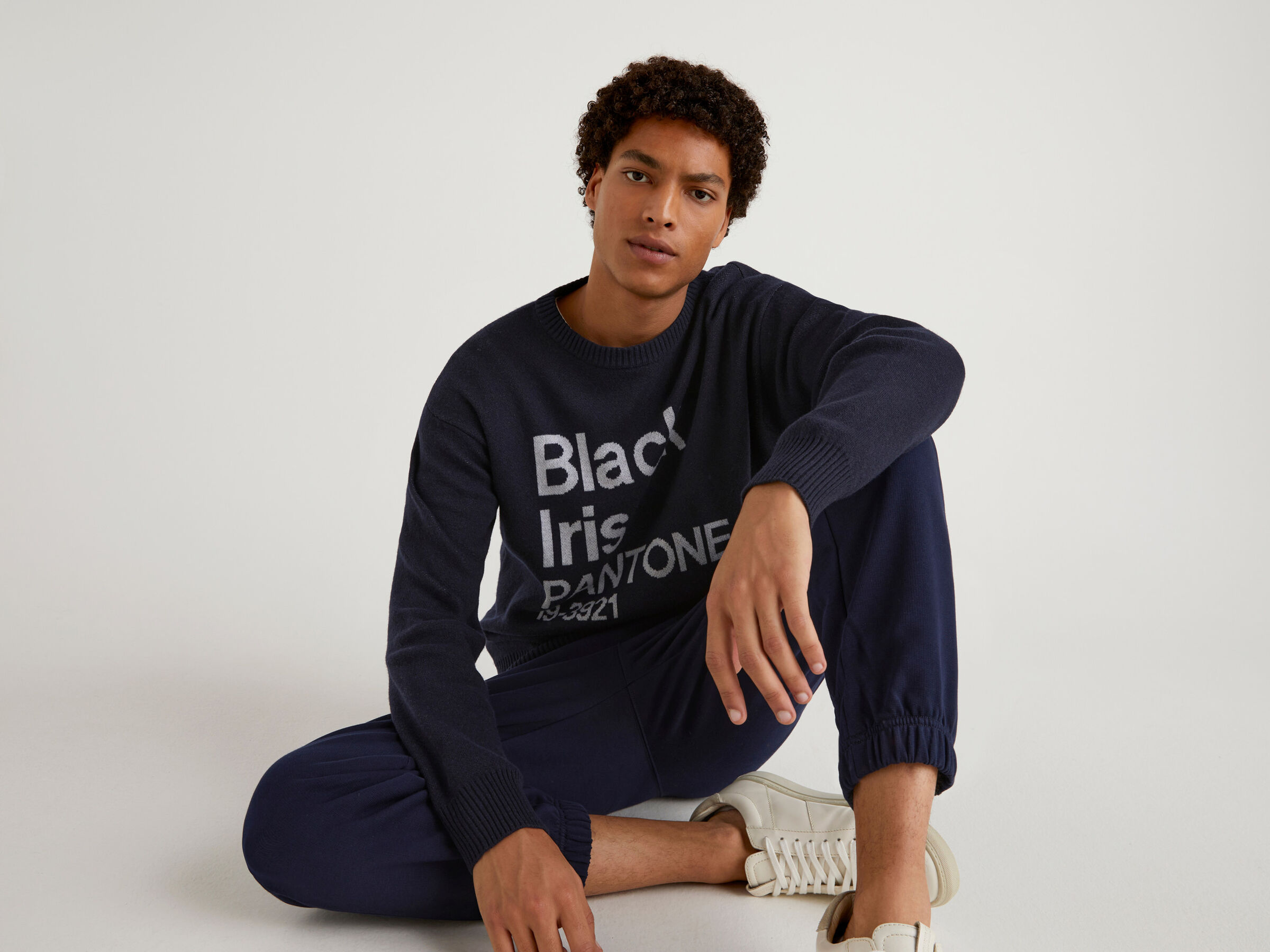 BenettonxPantone™ inlaid sweater image number 3