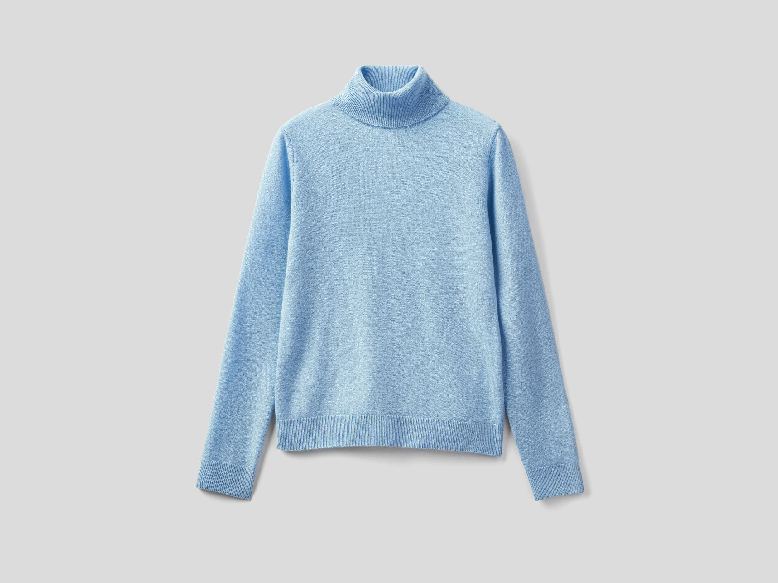 Sweater best sale light blue