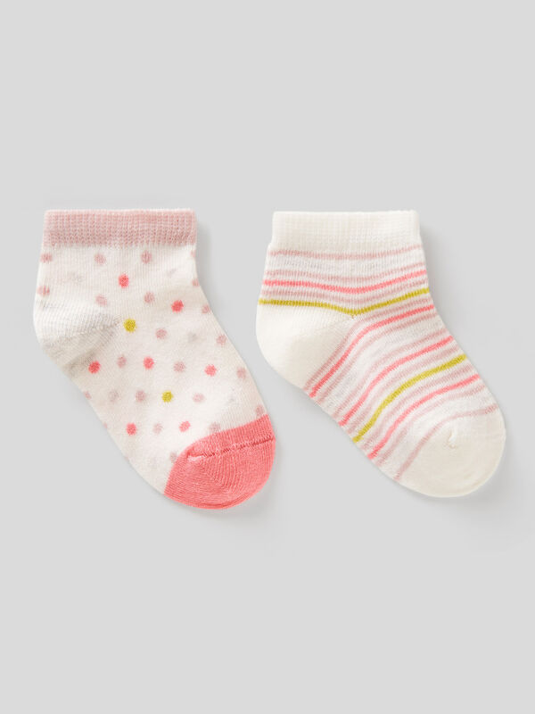 Two stretch patterned socks New Born (0-18 months)