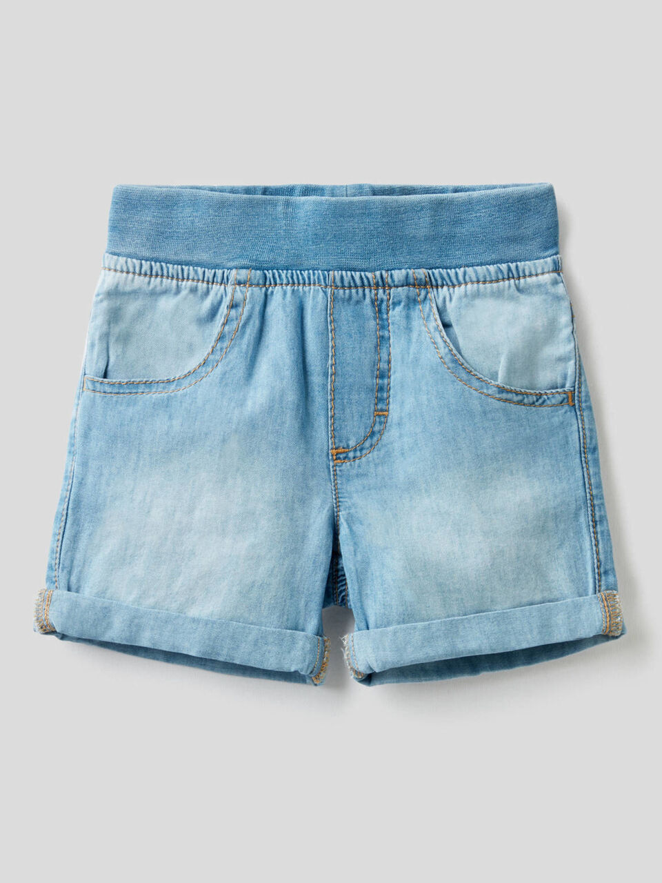 Bermudas con efecto vaquero y cintura elástica image number 1