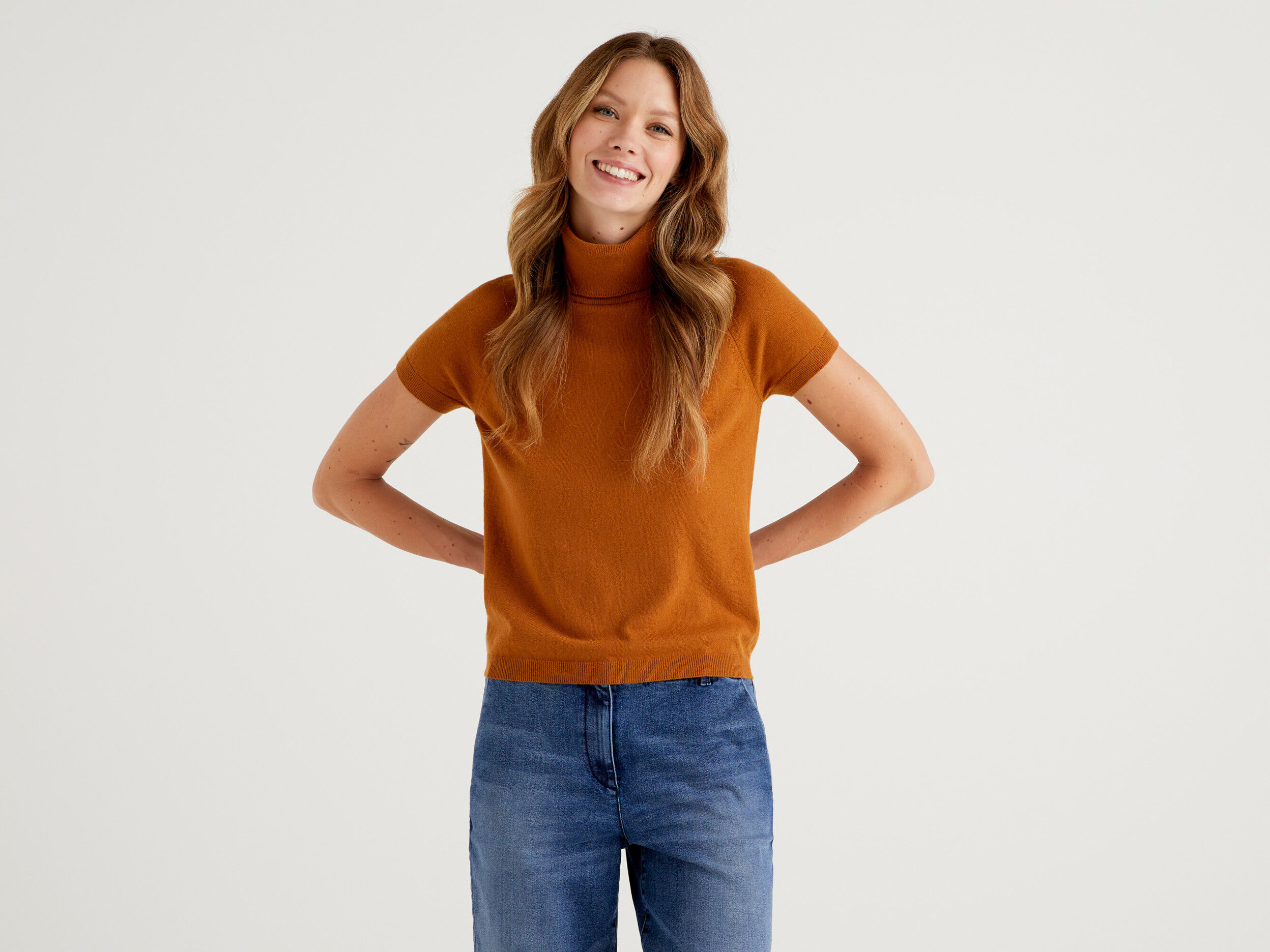 Orange short sleeve sweater shop