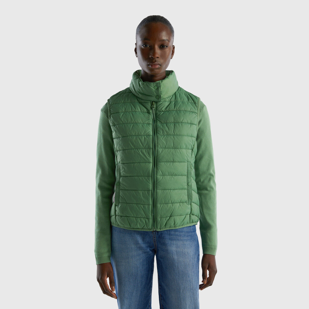 Sleeveless puffer jacket with recycled wadding Green Benetton