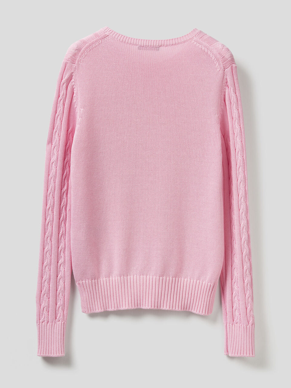 190712] vandythepink IG update with Lisa 🌻 ⠀⠀⠀⠀⠀⠀⠀⠀⠀ ⠀⠀⠀⠀⠀ ⠀⠀ Lisa wears  #vandythepink sweater, hold their plu…