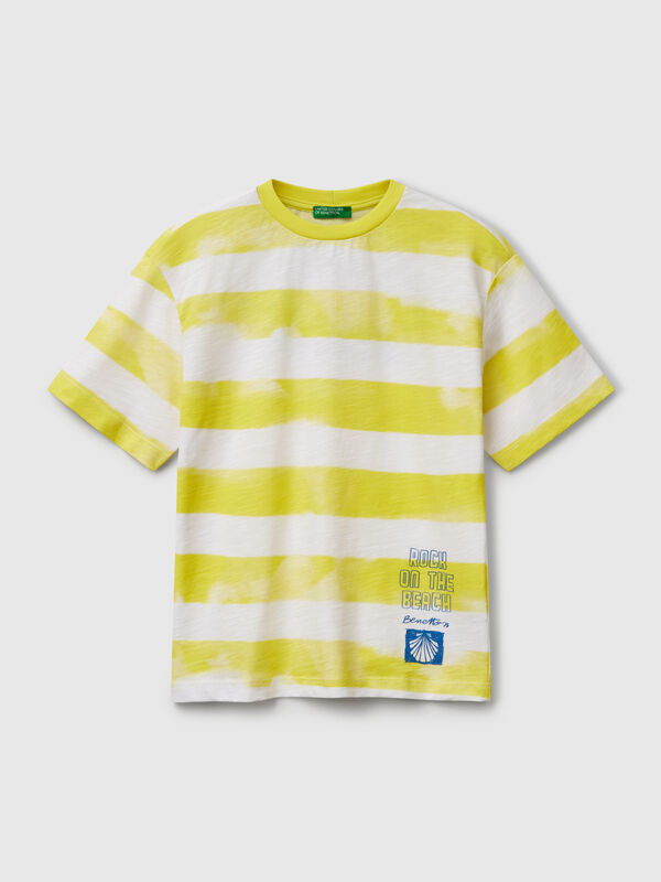 Striped t-shirt with print on front and back Junior Boy