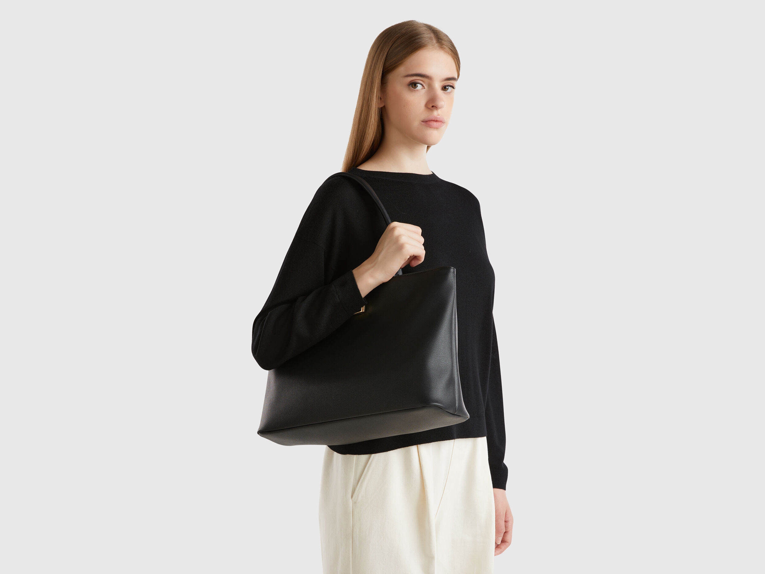 Shoulder bag with two handles - Black | Benetton
