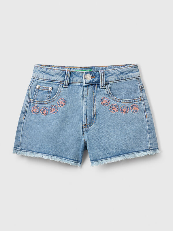 Shorts vaqueros con bordado floral Niña