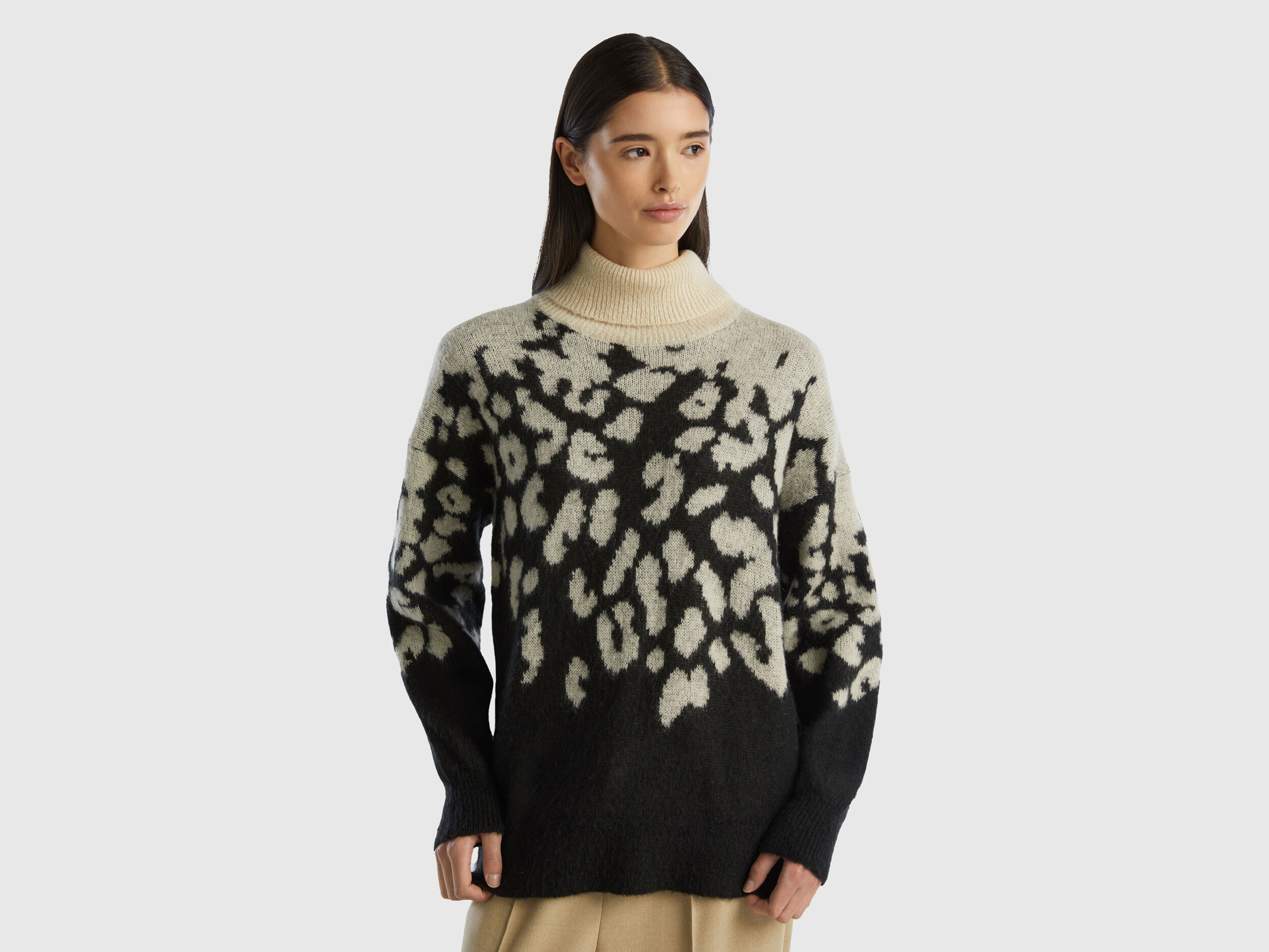 Cow 2025 print turtleneck