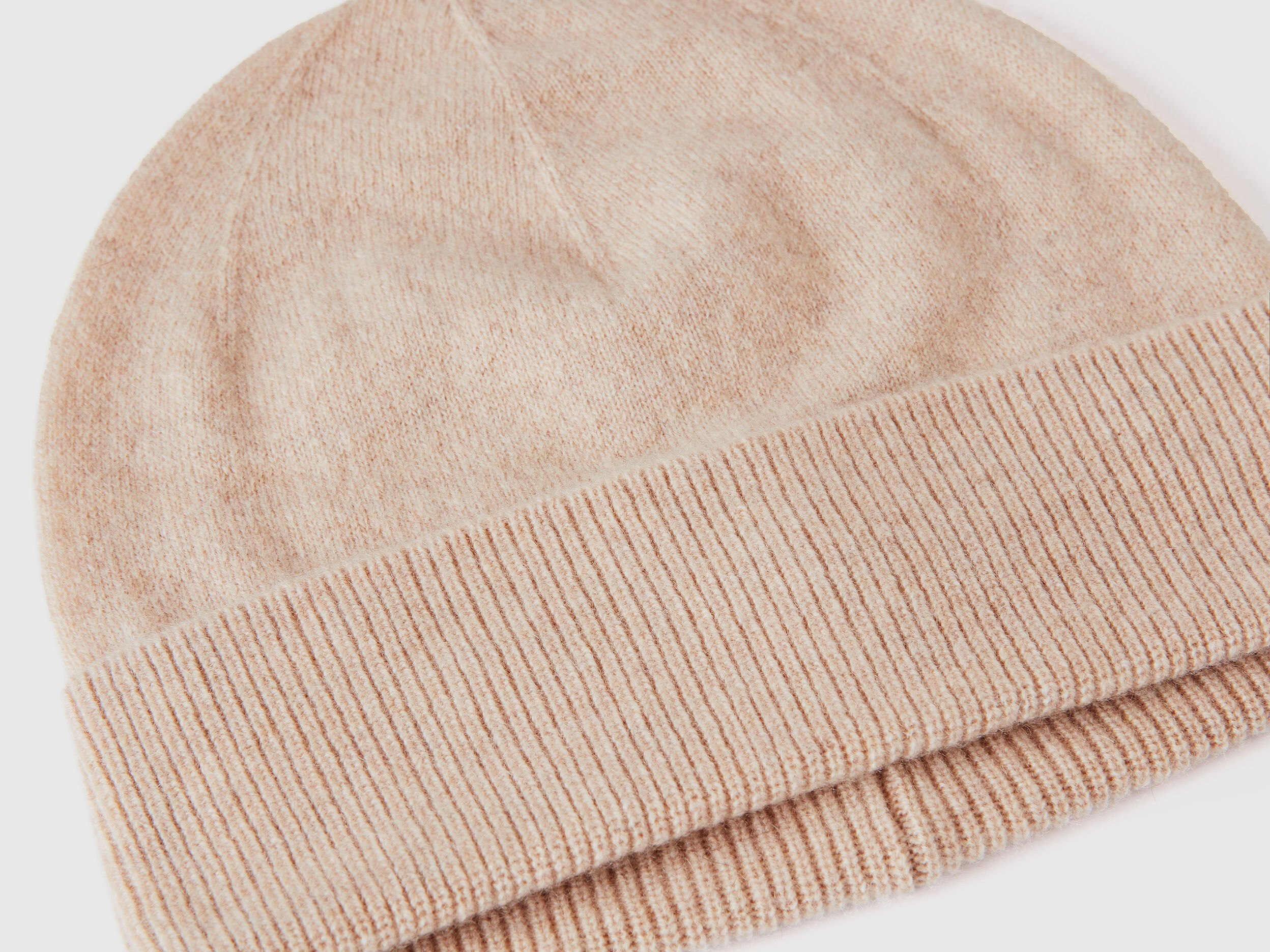 Pure cashmere hat - Beige | Benetton Pure cashmere hat - Beige | Benetton