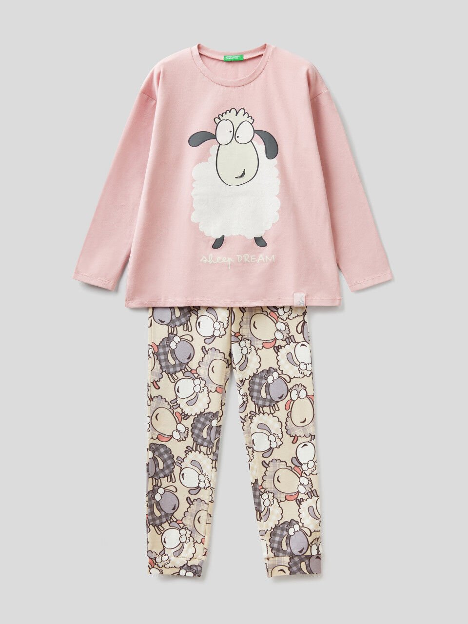 Pijama cálido con estampado de ovejas