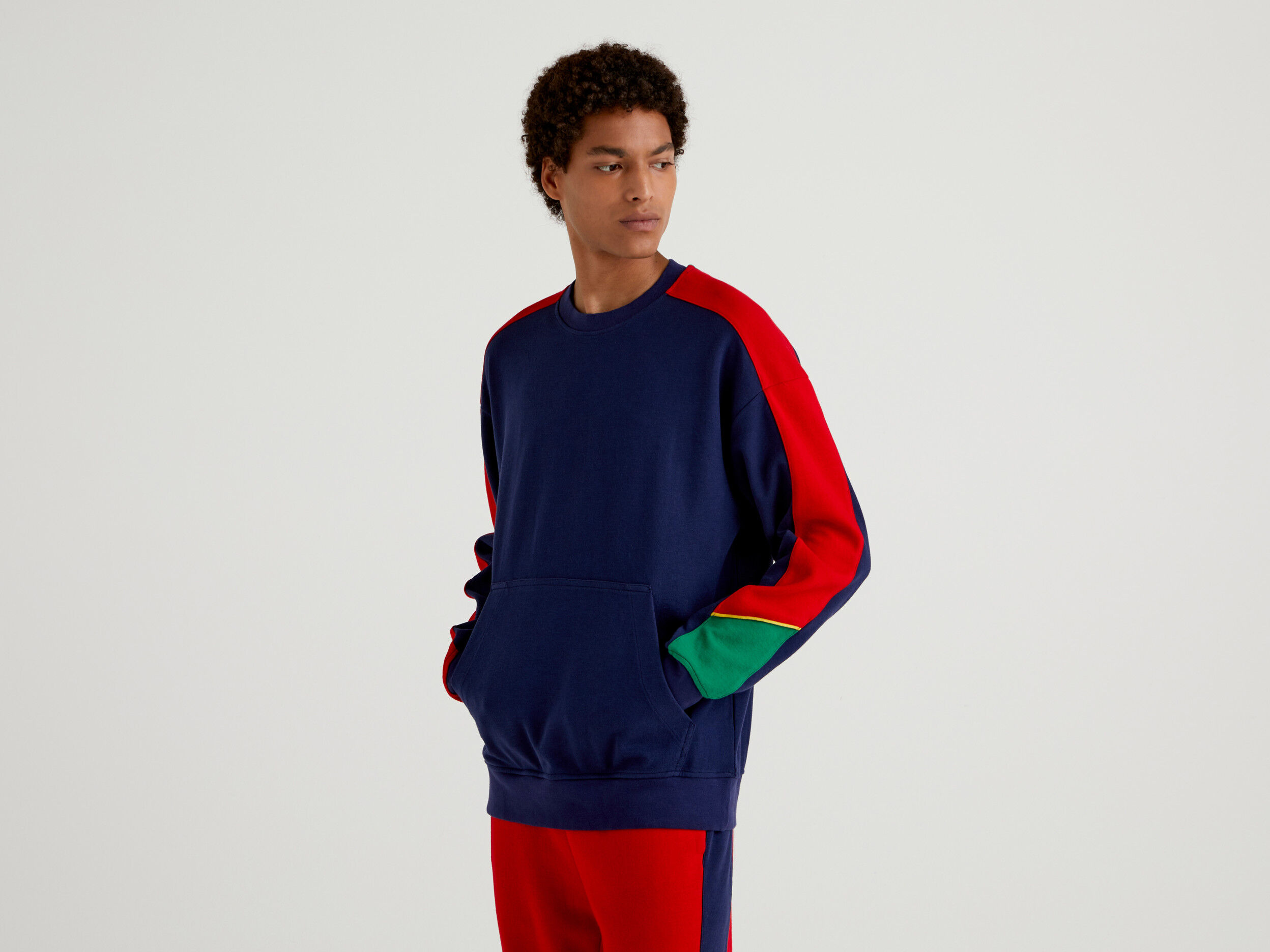 Sweatshirt with kangaroo pocket Dark Blue Benetton