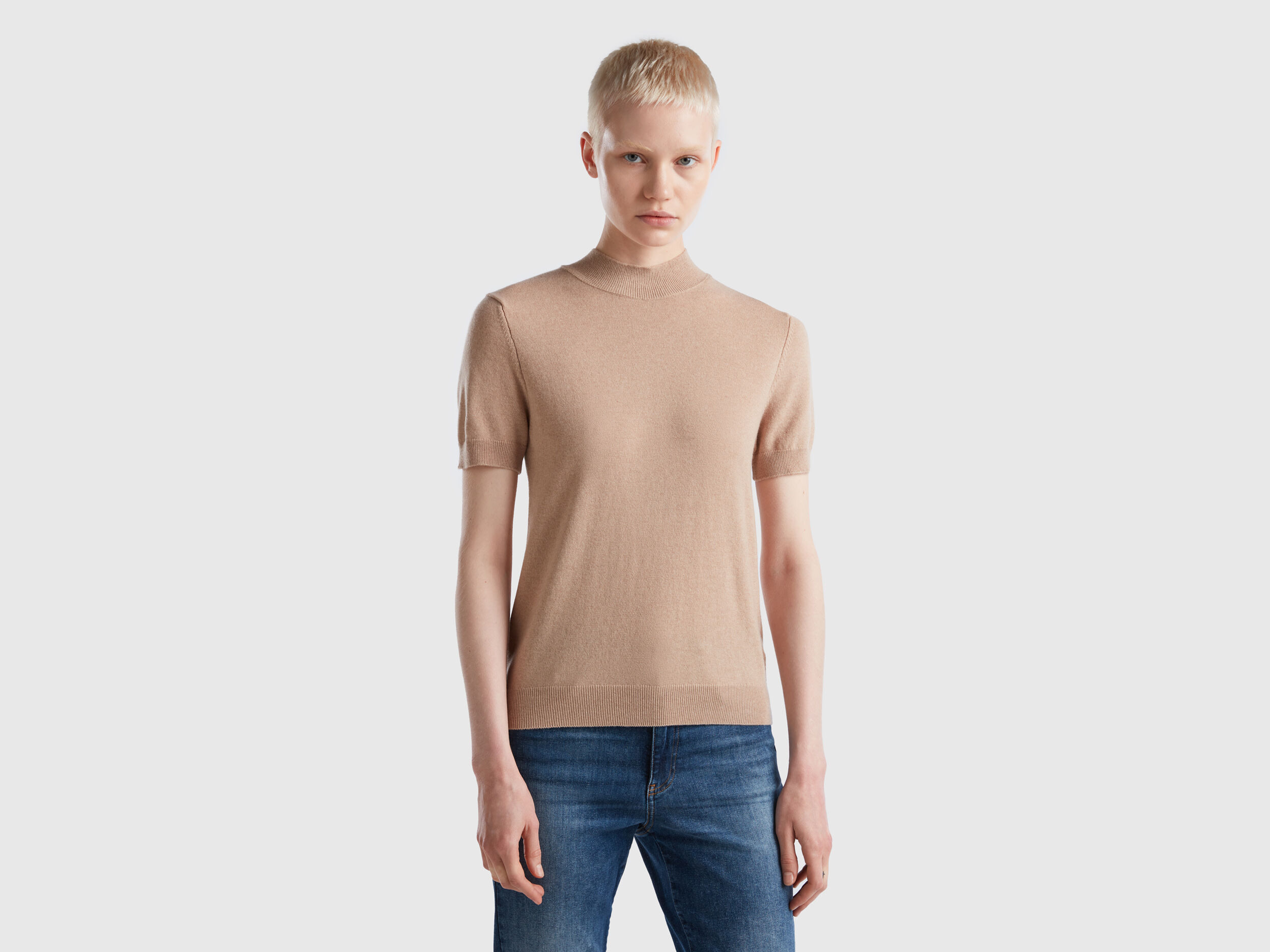 Camel short cheap sleeve sweater