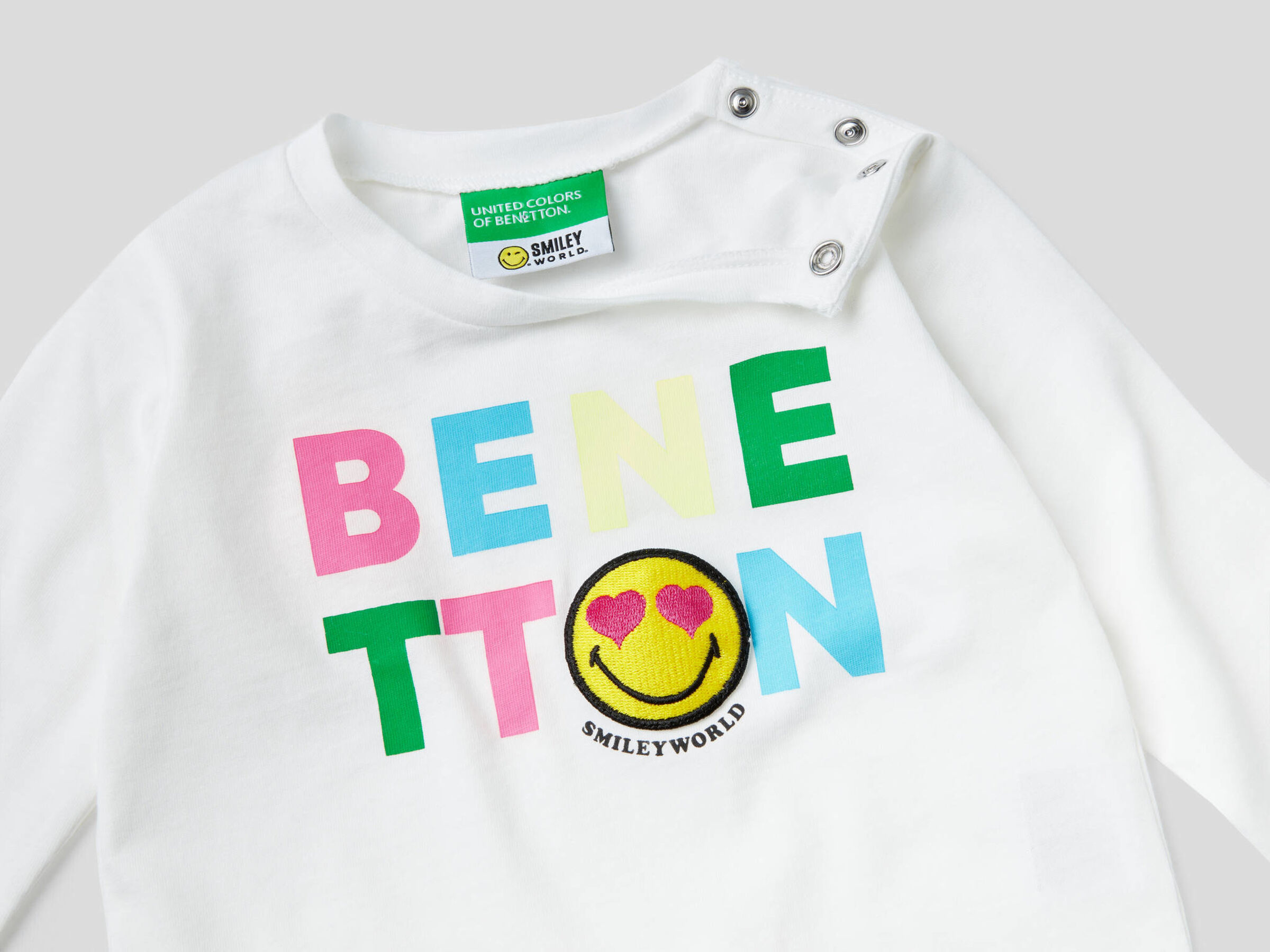 SmileyWorld® t-shirt with applique image number null