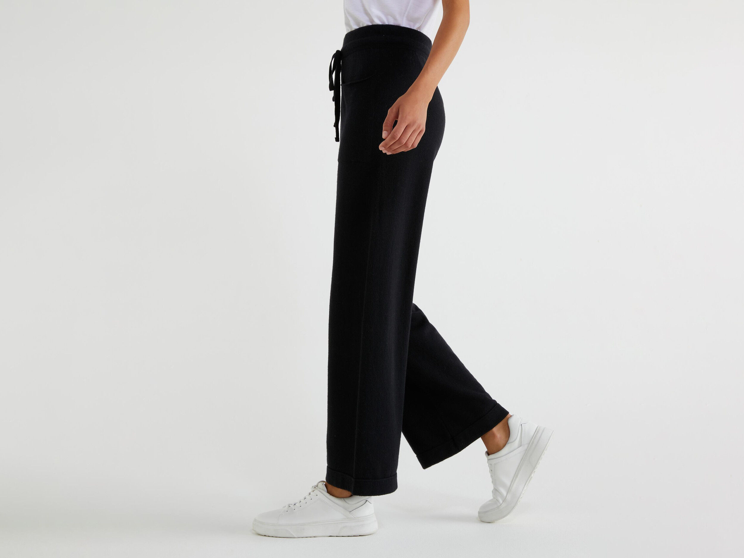 Women's black knit pants with pockets clearance