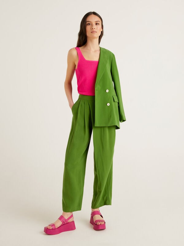 High-waisted trousers with pleats Women