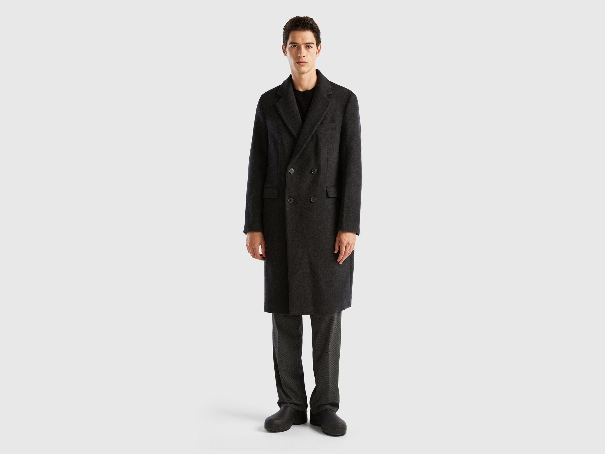Abrigo cruzado slim fit Negro Benetton