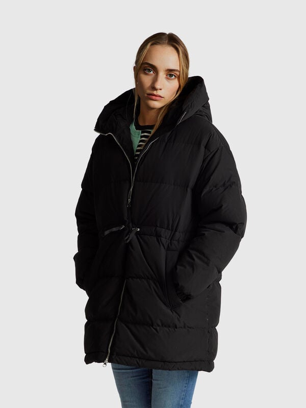 Chaqueta larga acolchada con plumas recicladas Mujer