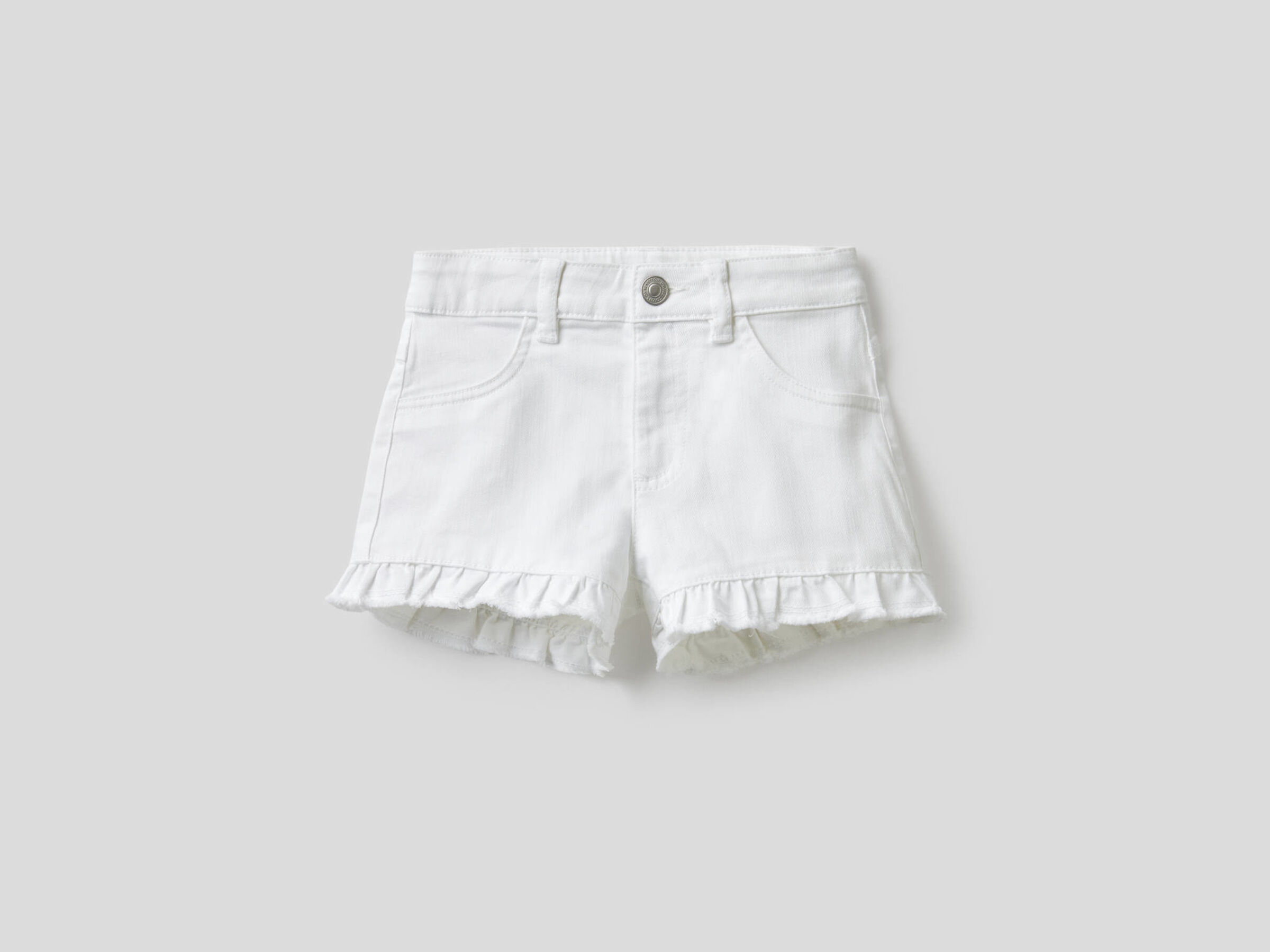 Solid color shorts with rouche image number null