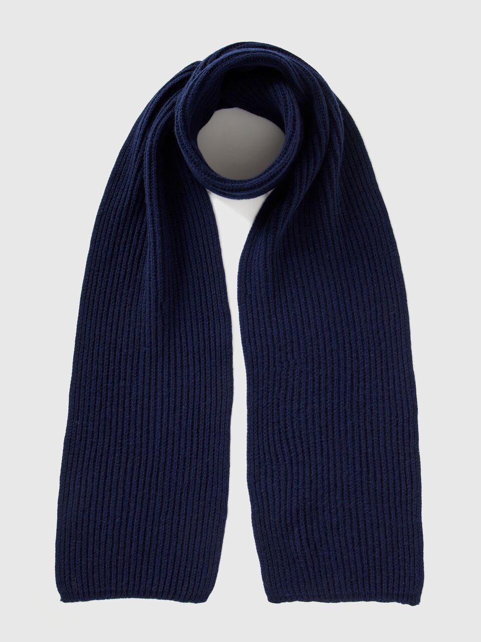 SCARF Men image number null