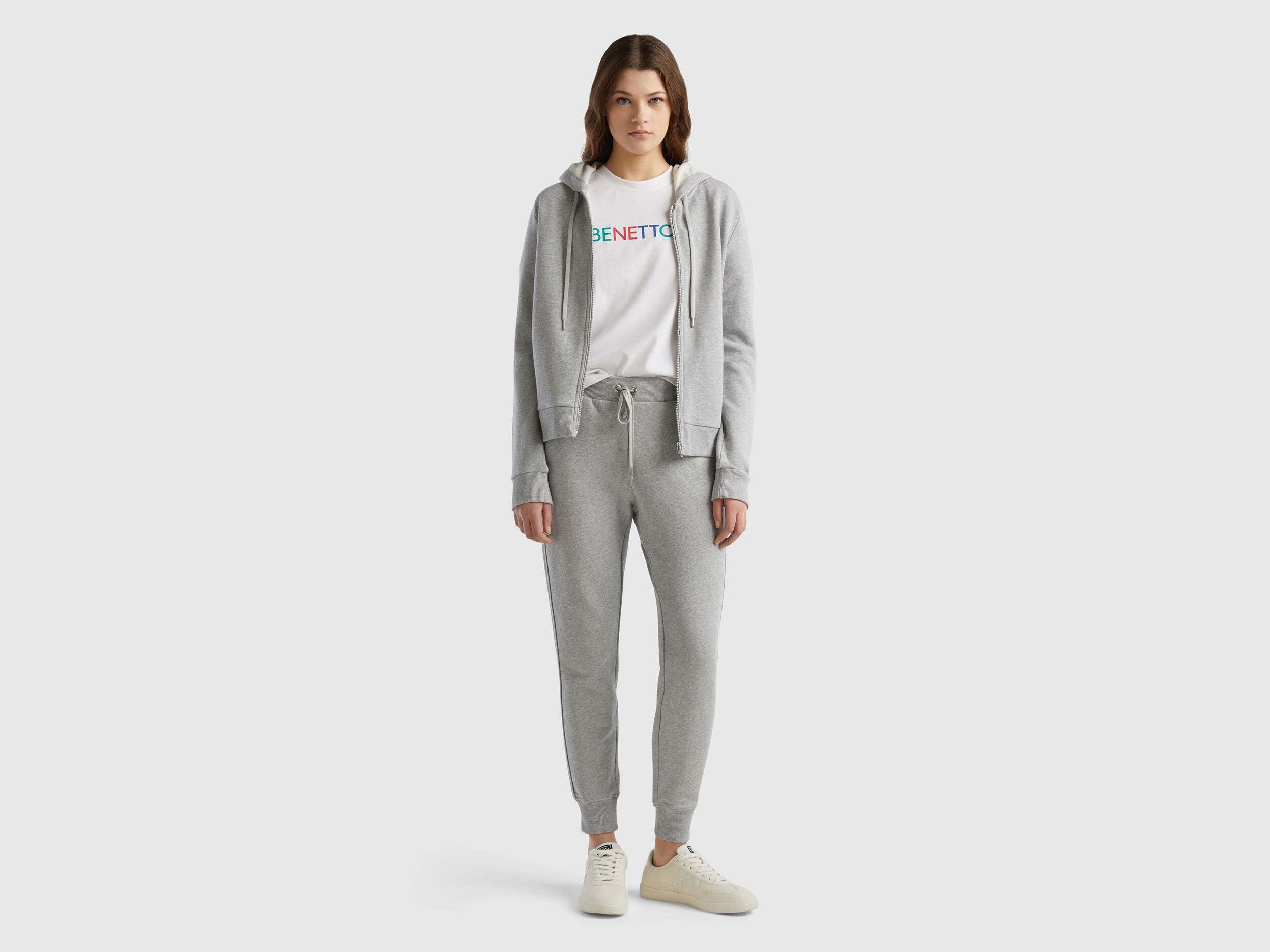 Benetton joggers shop