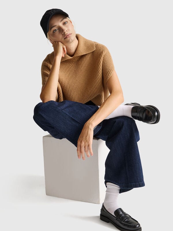 Capa con cuello alto Capa con cuello alto Mujer