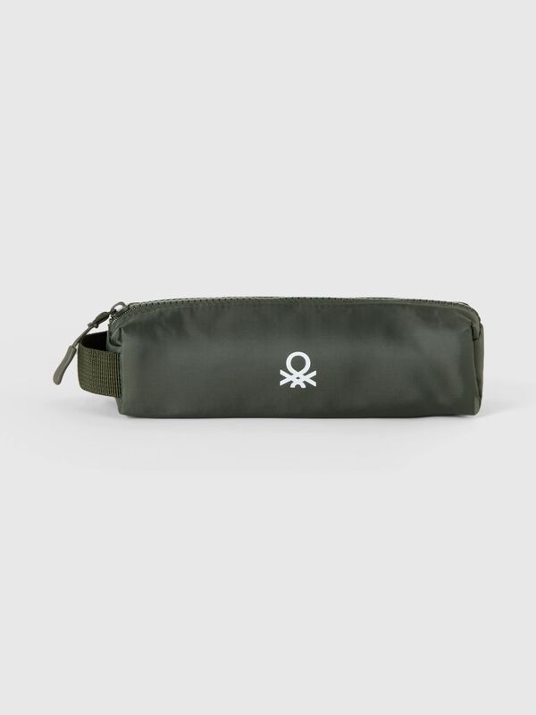 Estuche con logotipo