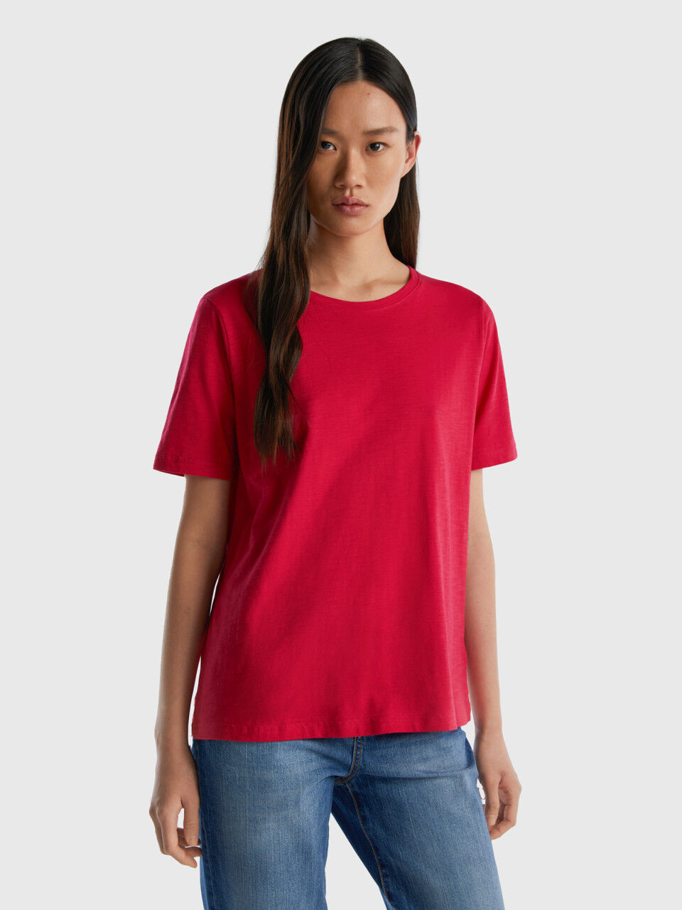Camiseta de cuello redondo de algodón flameado