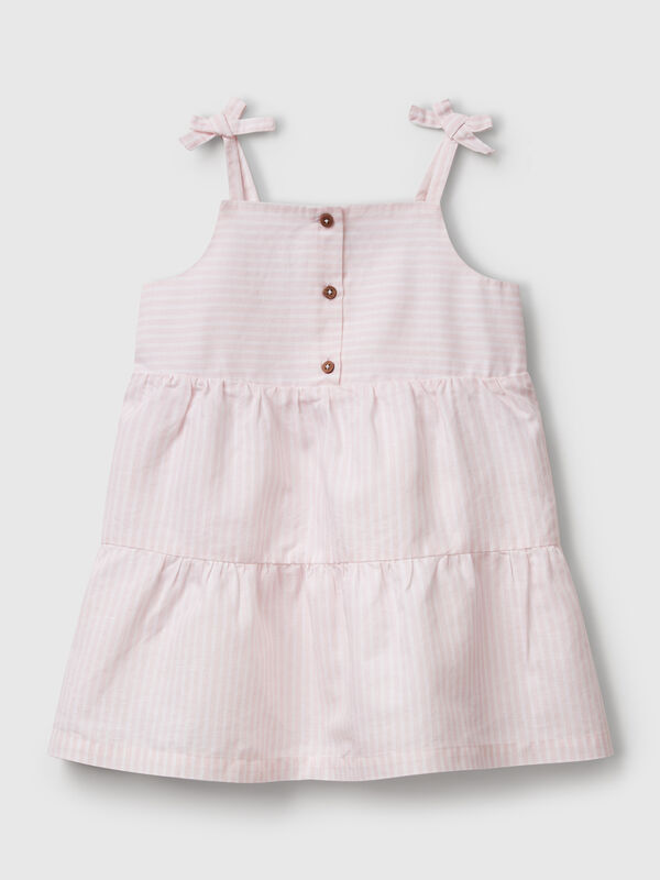 Vestido de volantes con estampado de rayas Niña