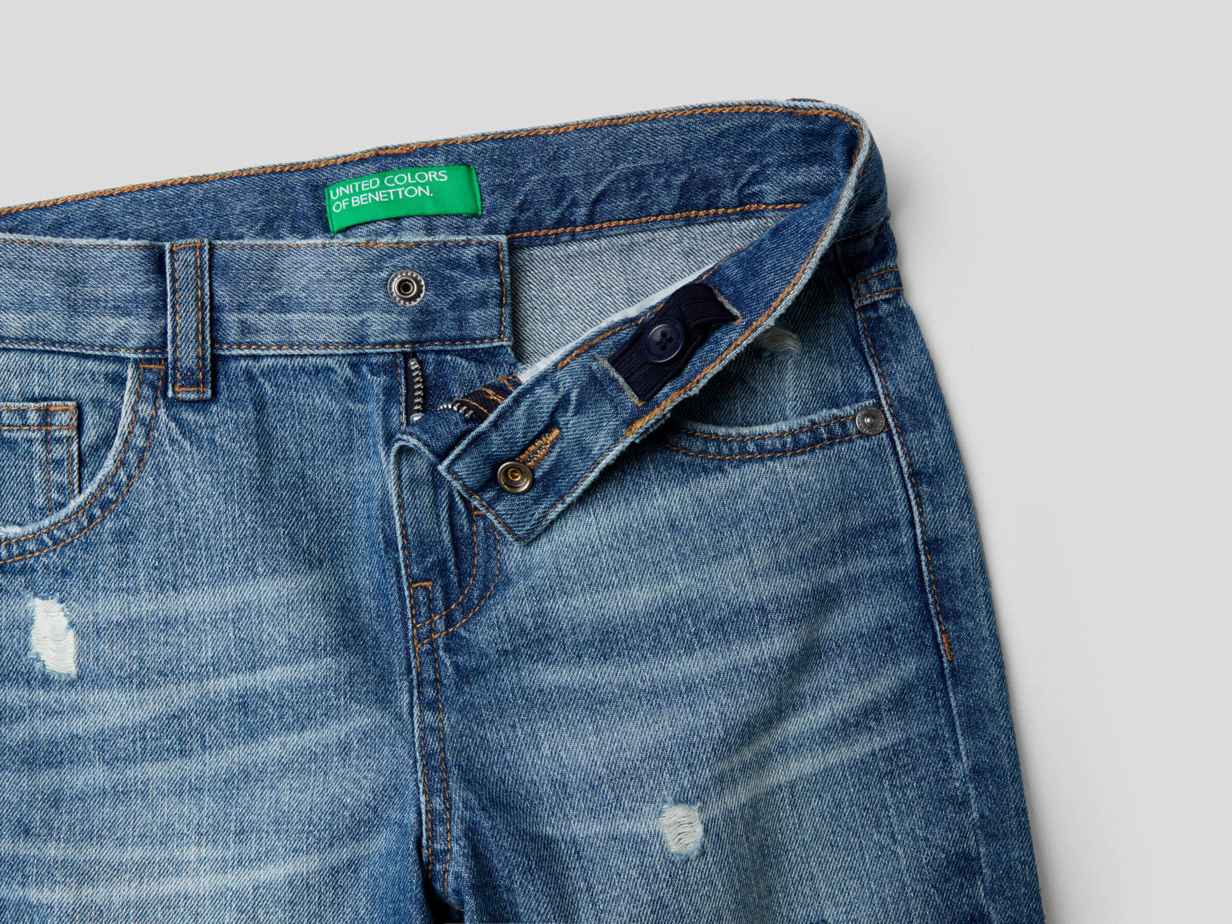 Worn look bermuda jeans image number null