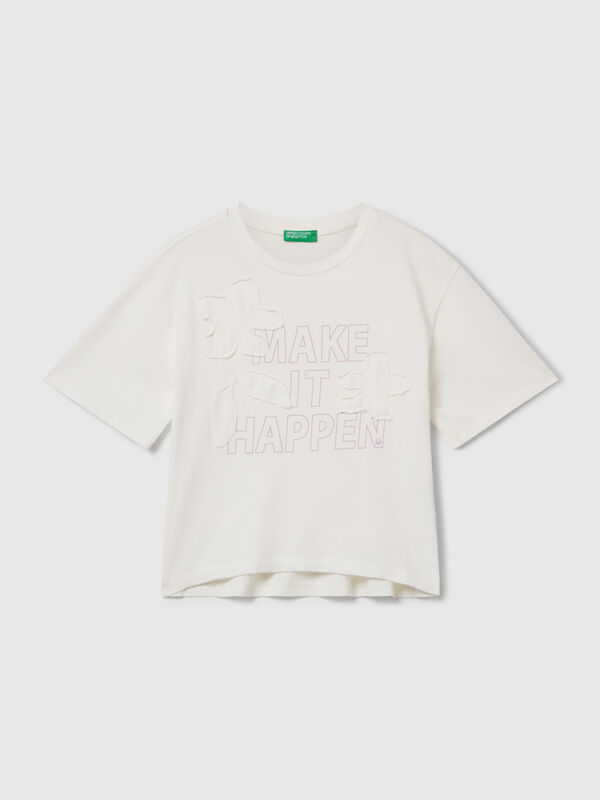 Camiseta con estampado y parche Niña