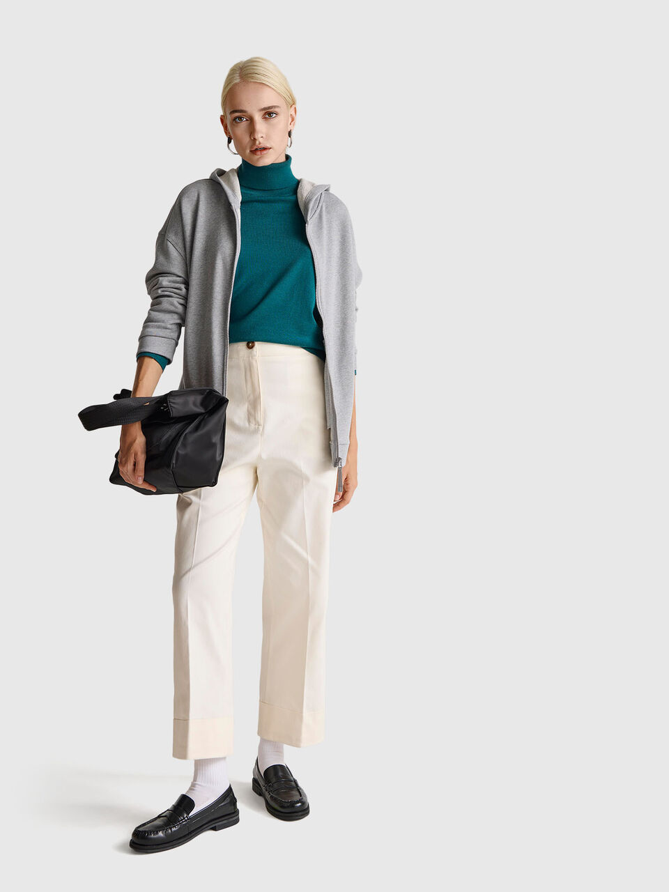 TURTLE NECK SWEATER Mujer image number null