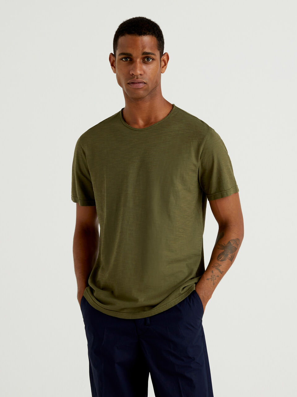 Camiseta con frase verde militar hombre te vi white optician