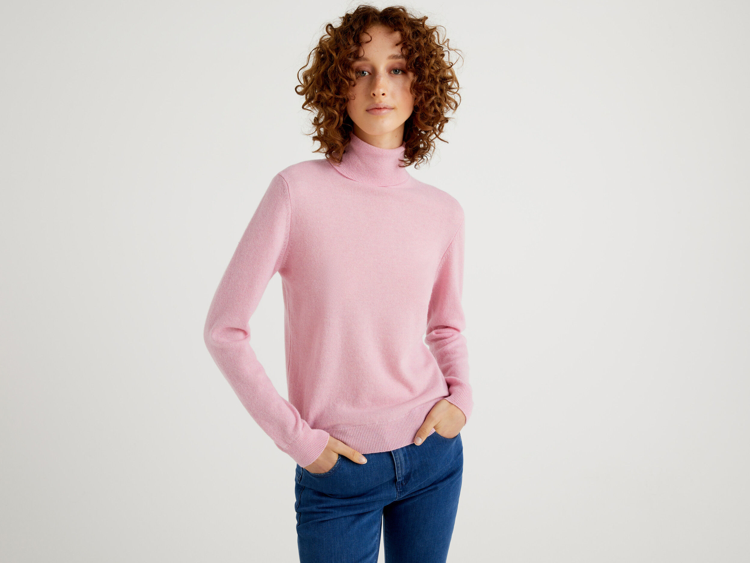 Baby pink roll discount neck