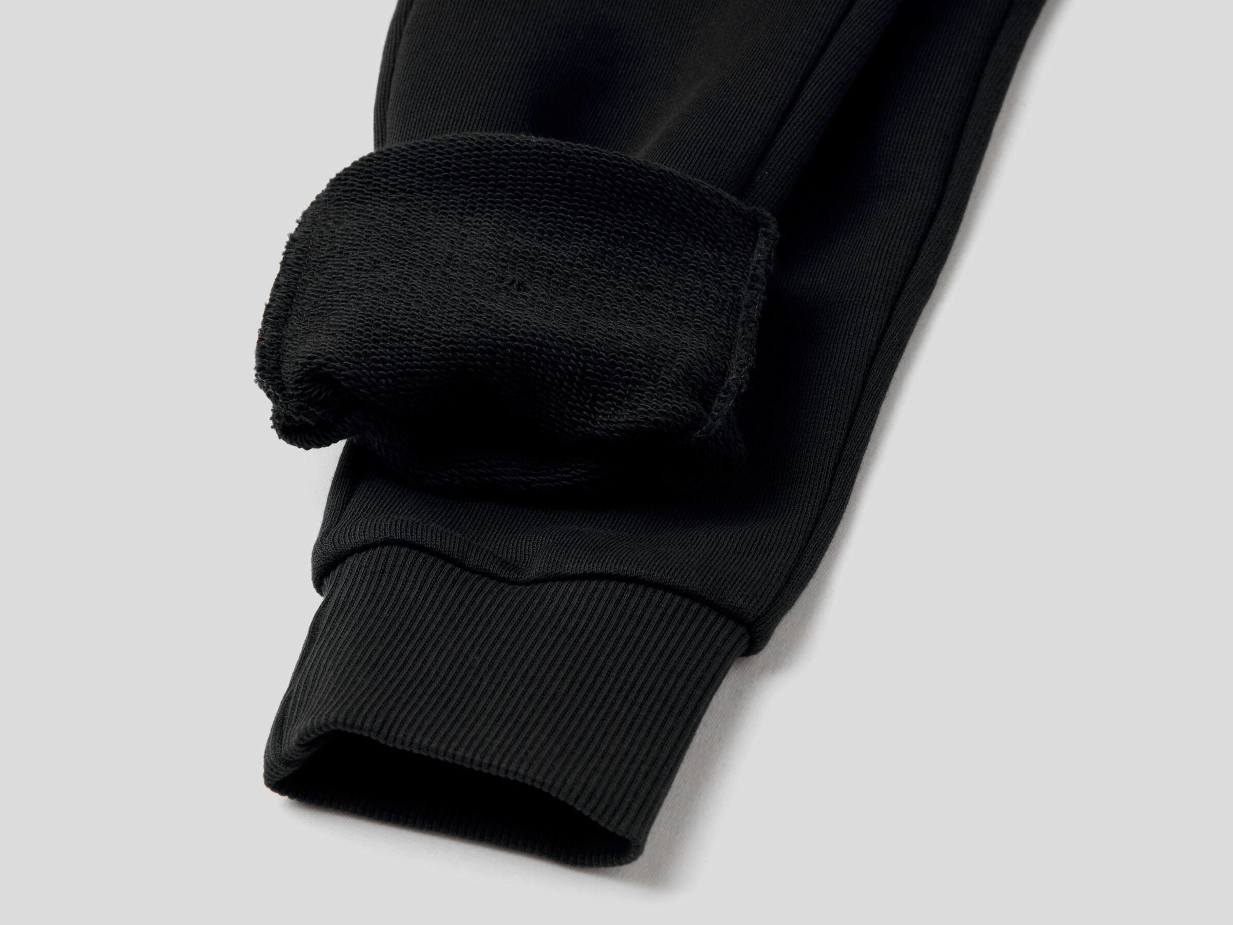 Sporty sweatpants image number null