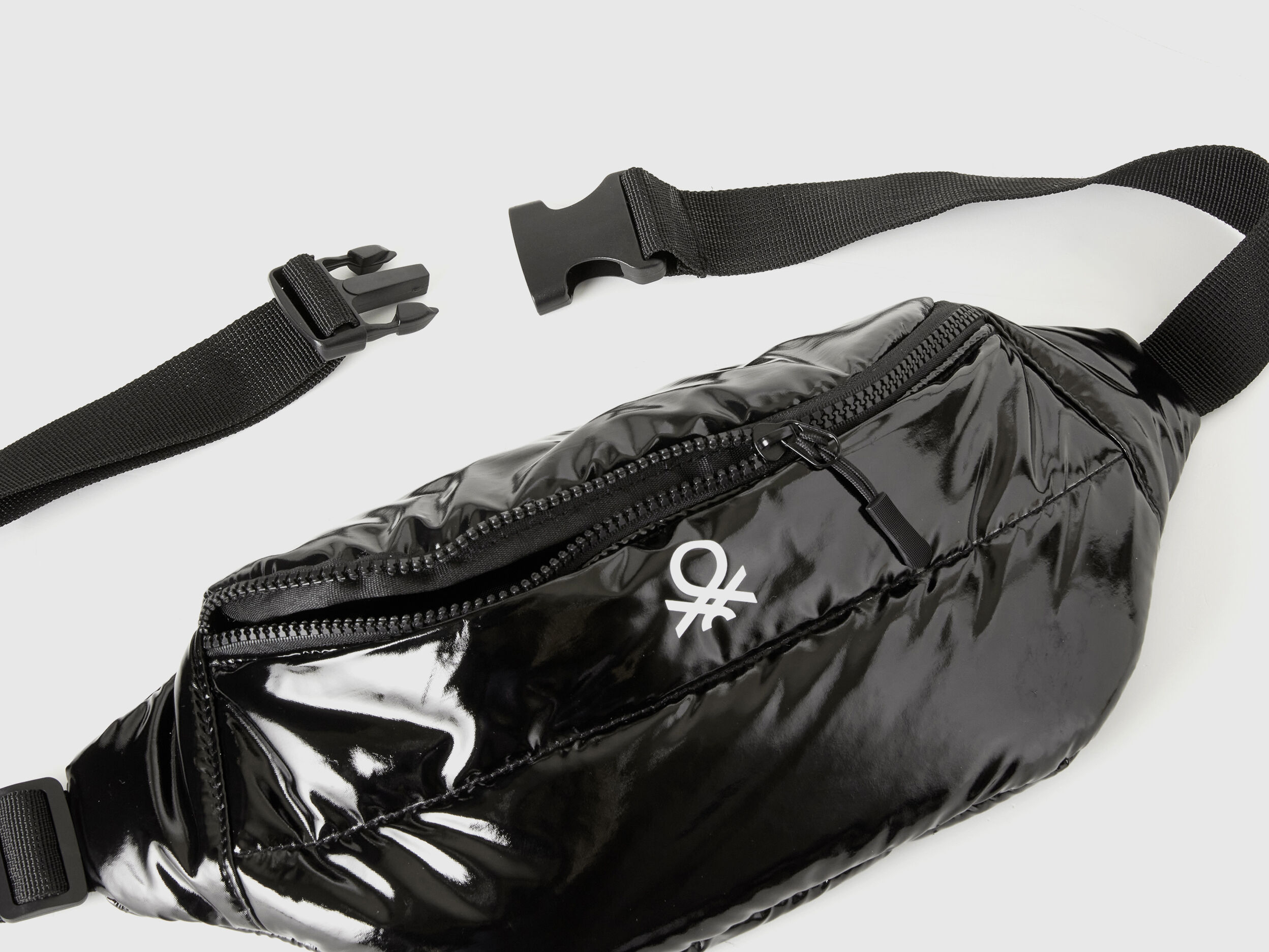 Bum bag with logo - Black | Benetton