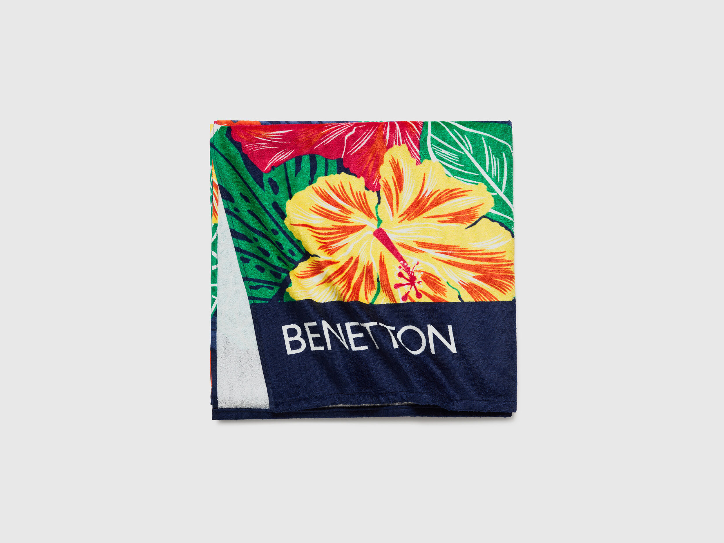Benetton online beach towel