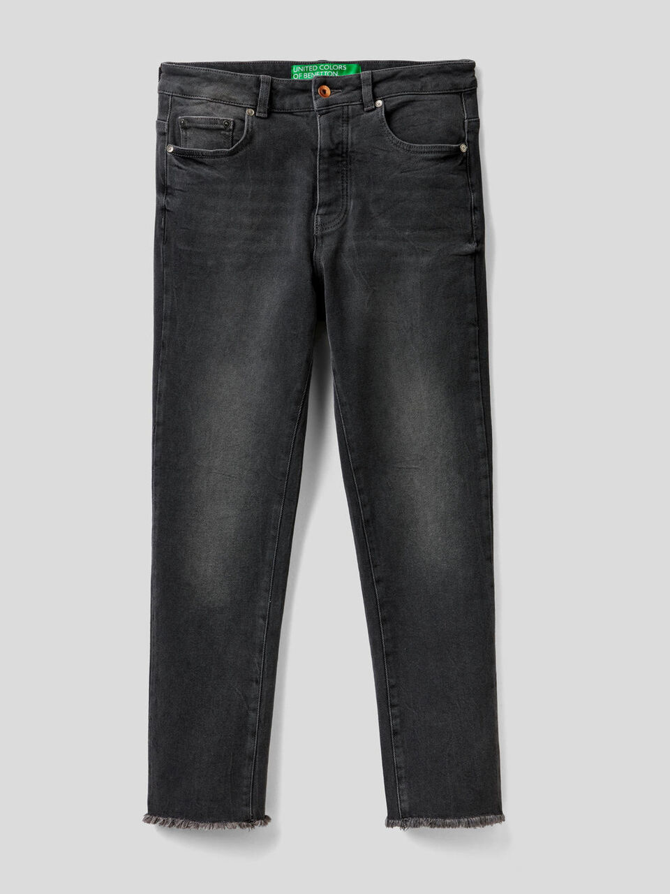 Cropped five pocket jeans image number 1