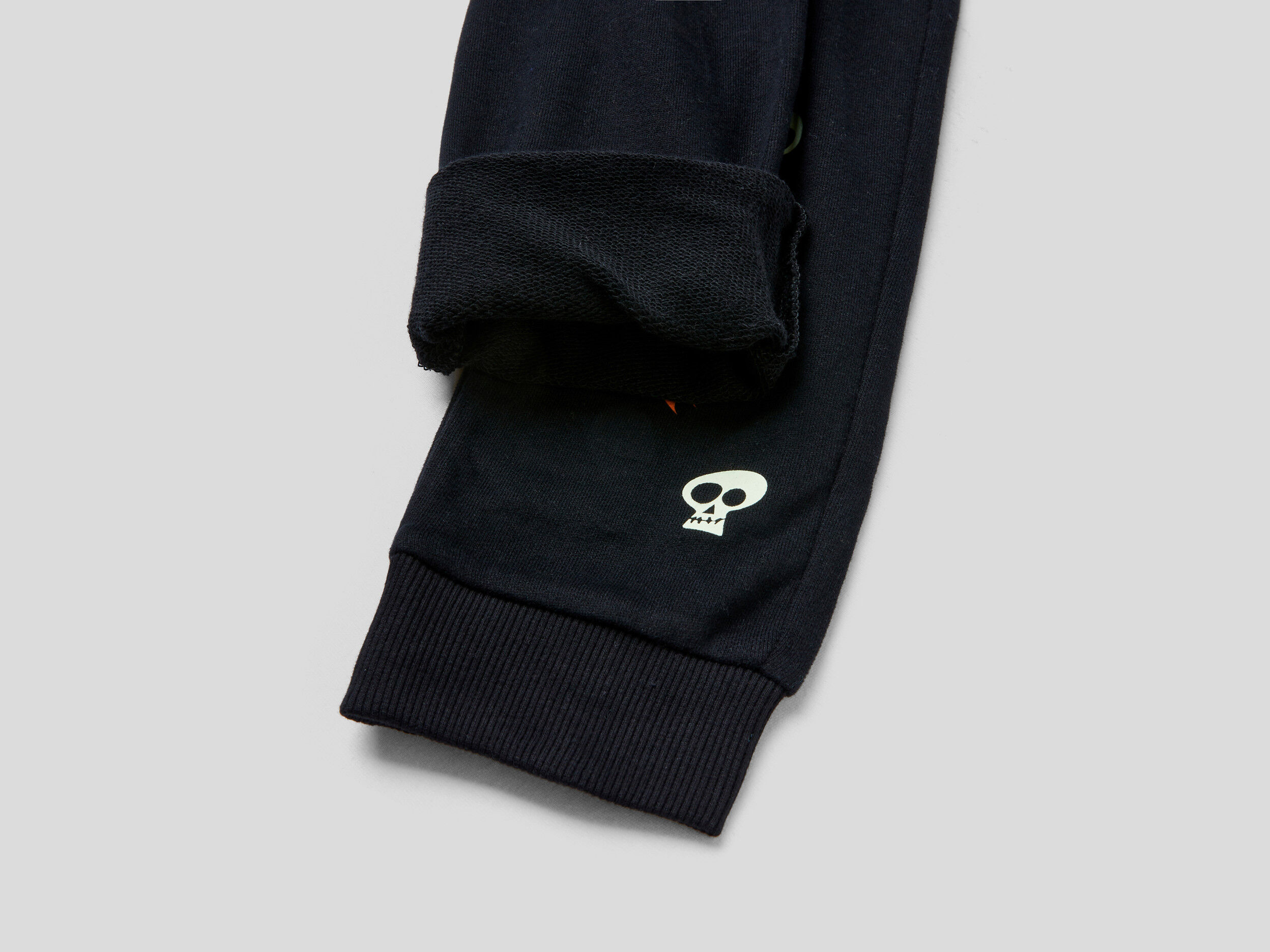Scooby Doo joggers with glow in the dark print Black Benetton