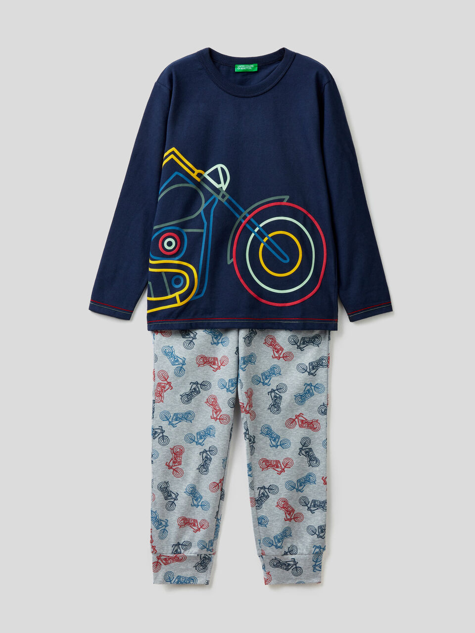 Pijama largo con estampado image number 1