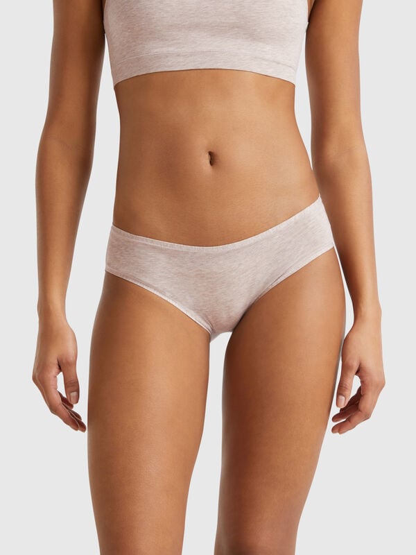 Underwear in super stretch cotton. Women