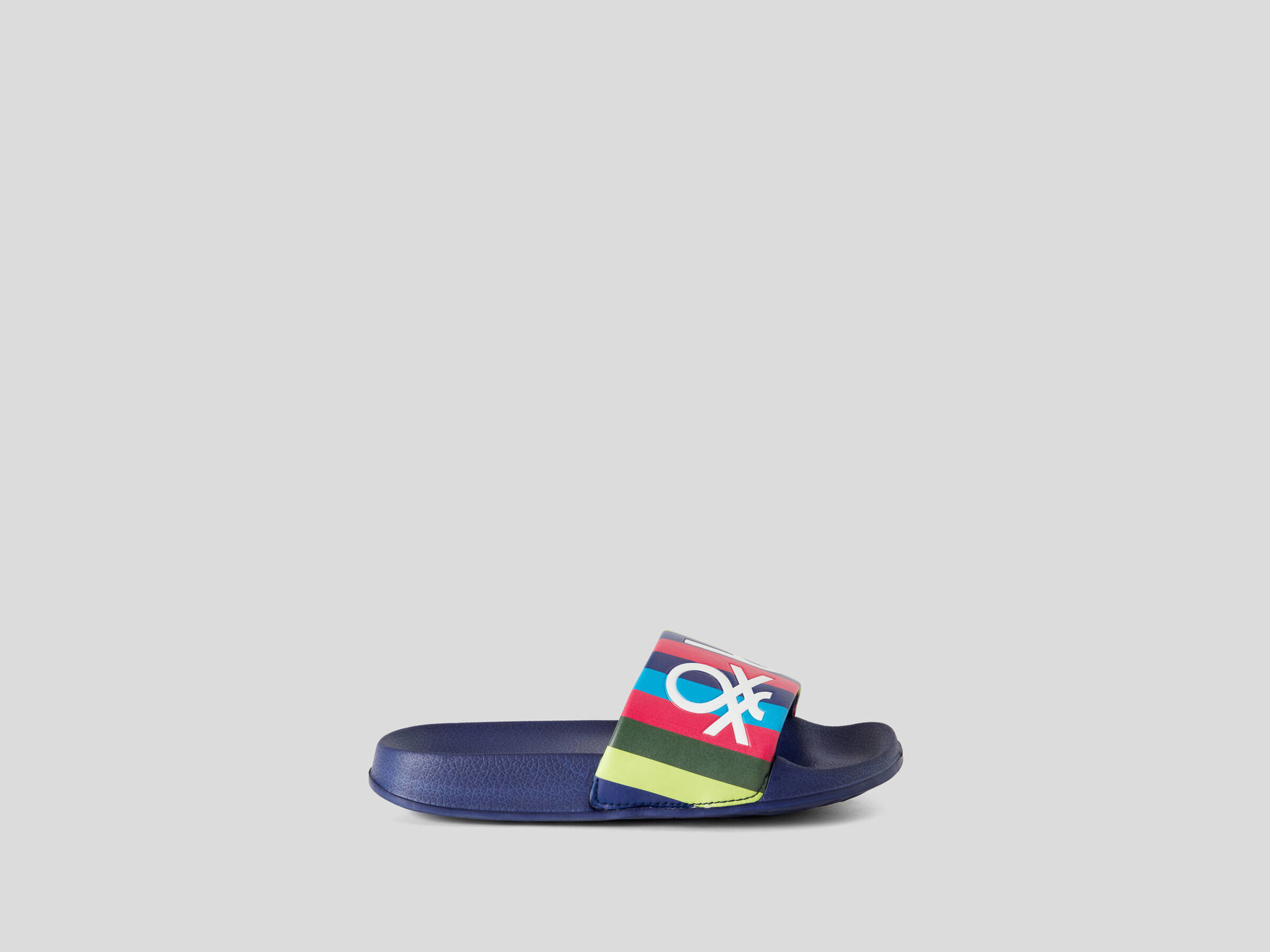 Patterned slippers image number null
