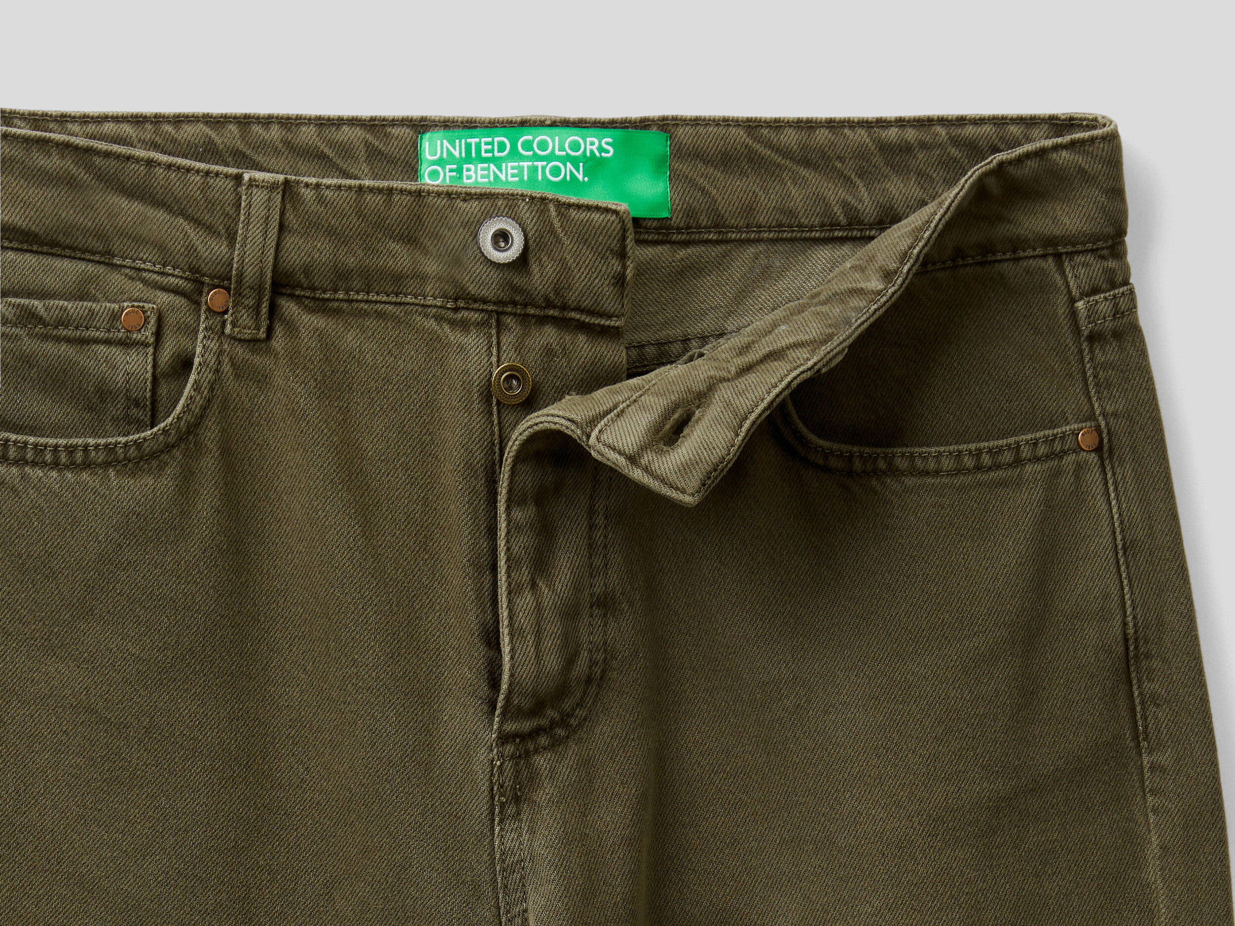 Benetton jeans carrot fit top